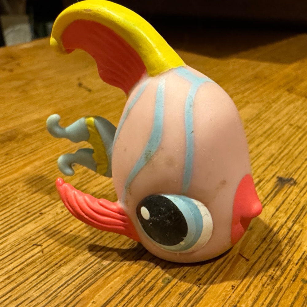 Littlest pet shop hasbro angel fish #643